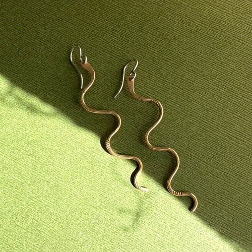 Image of Wavy Serpents