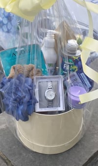 Image 2 of Hamper ✨