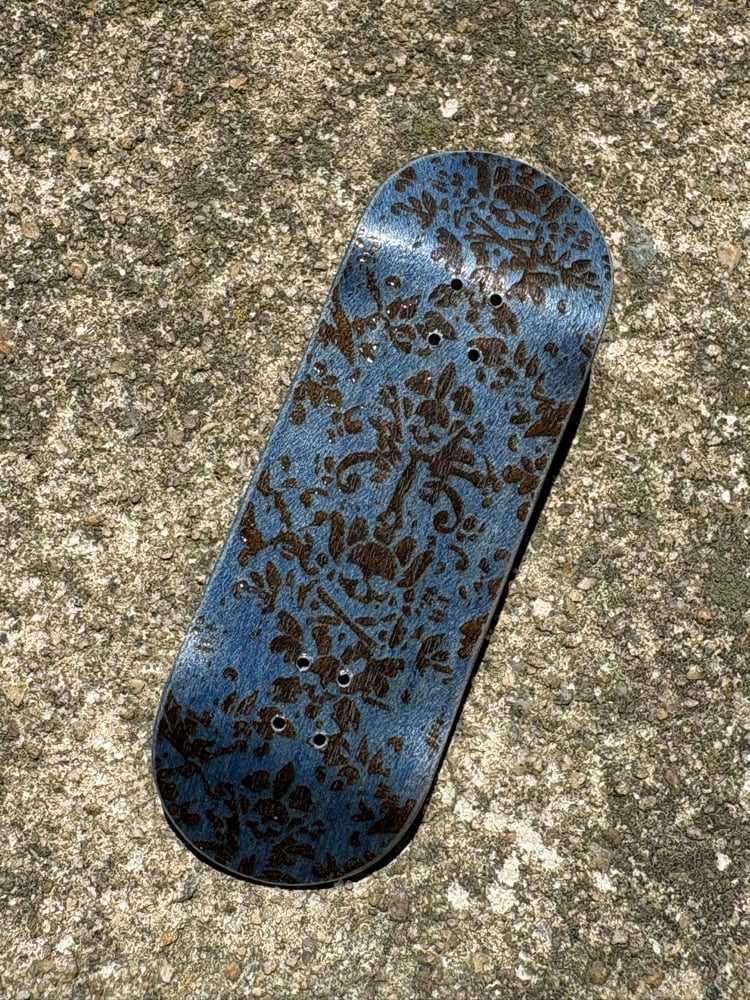 Skull and Bones lazer decks