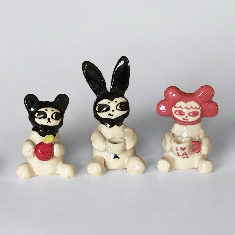 Image of Pocket Pals Holding Stuff