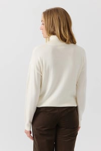 Image 4 of Jersey Aube Crema