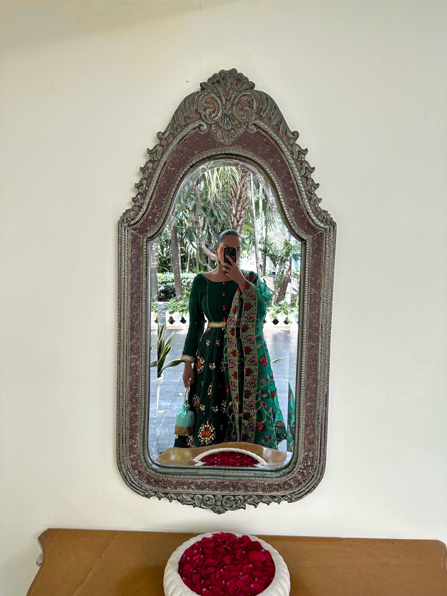 Image of FLORAL EMBROIDERED FLARED SUIT (M/L)
