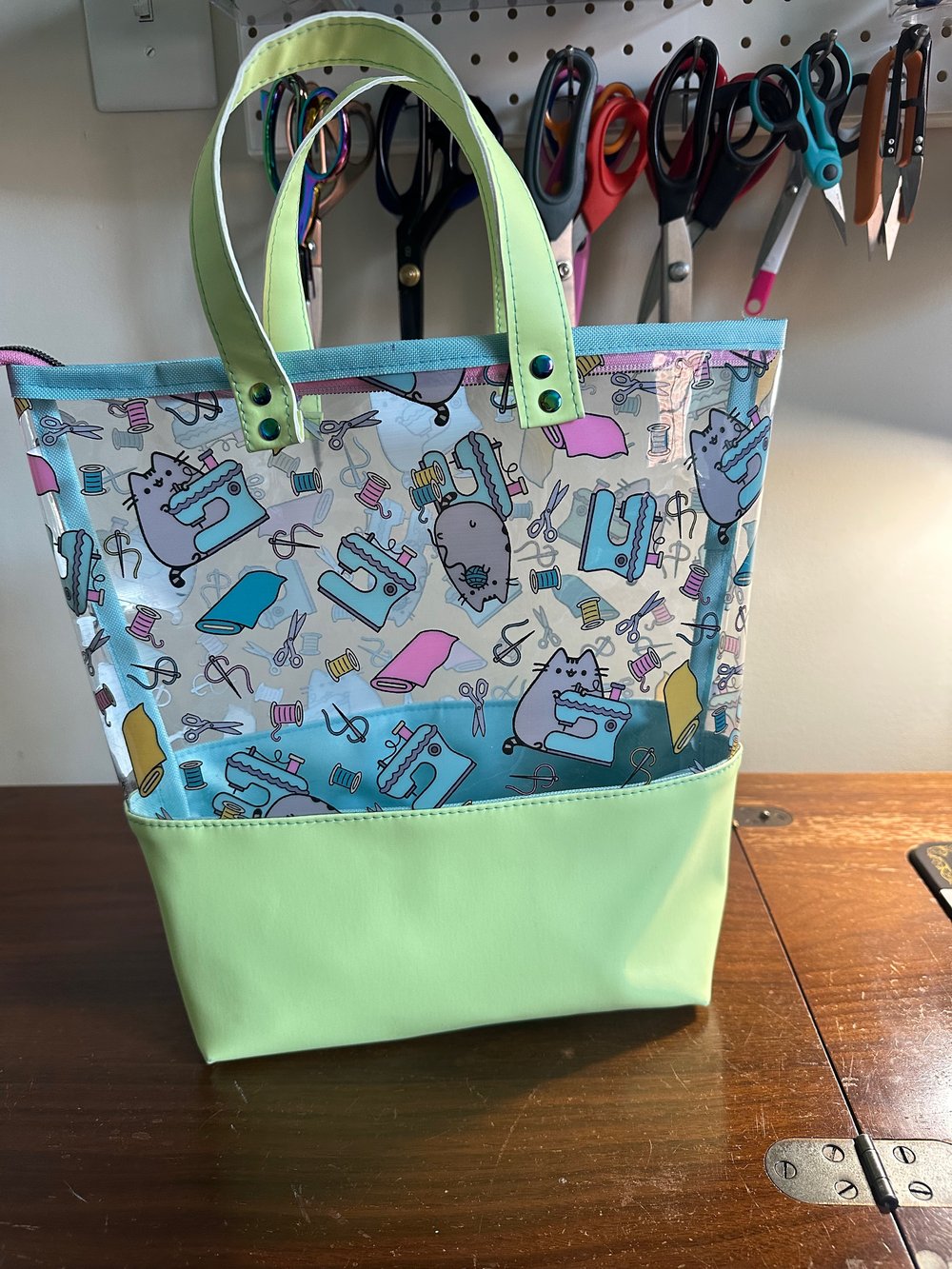 Image of Zippered See-through Tote