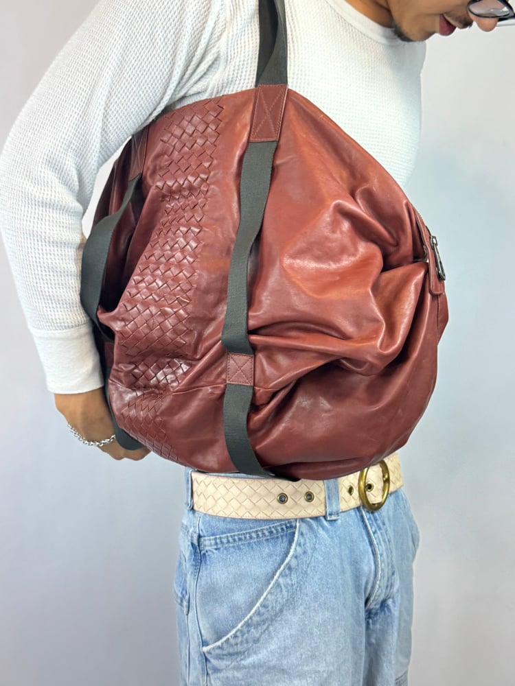 Image of Bottega Veneta Intrecciato Boston Bag