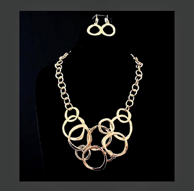 Image of Gold Multi Circle Necklace Set