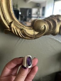 Image 12 of Belle bague de créateur des années 80-90, cabochon d’améthyste et argent massif, taille 55-56