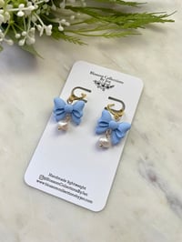 Image 3 of mini bows