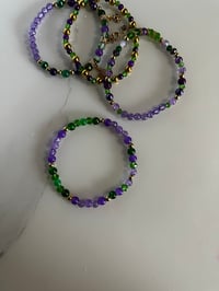 Image 5 of Mardi Gras Tumbler Bracelet Stack – Green, Purple & Gold