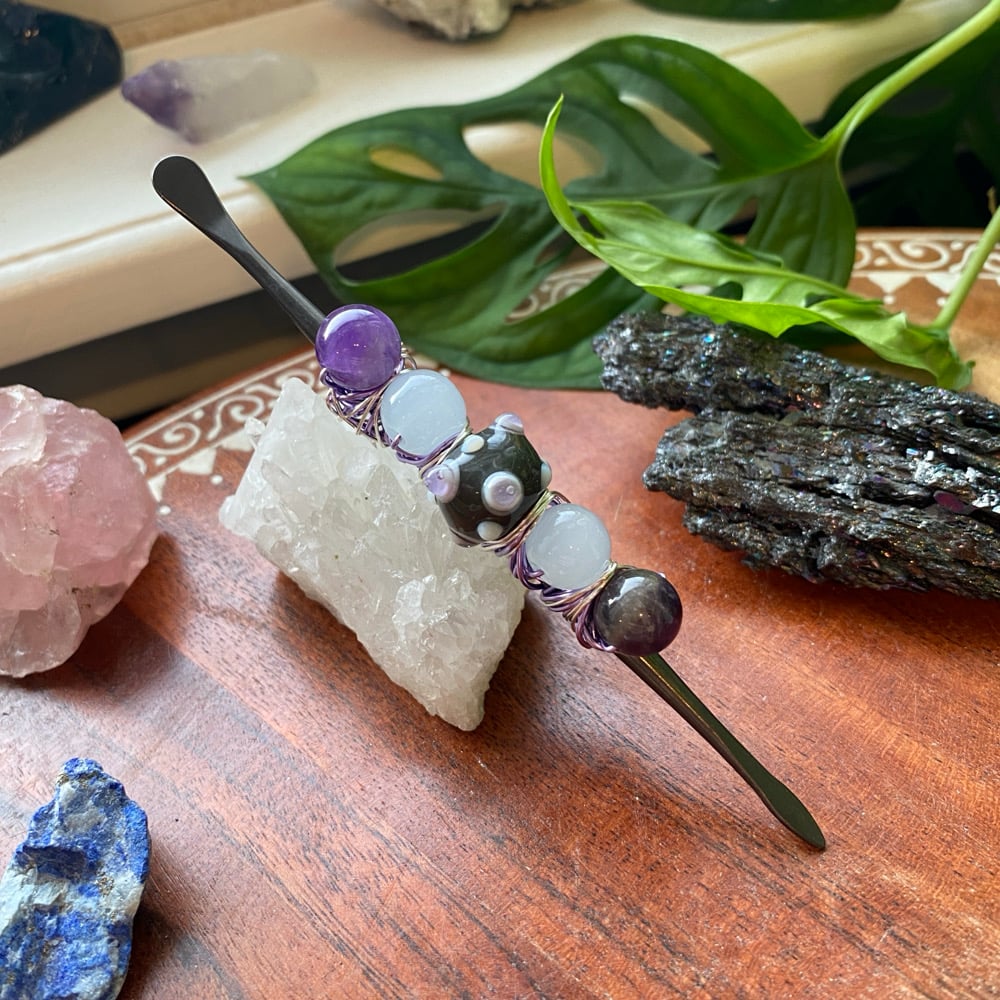 Image of purple alien dab tool 