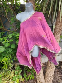 Image 10 of Poncho Woodstock Top -free size PINKs