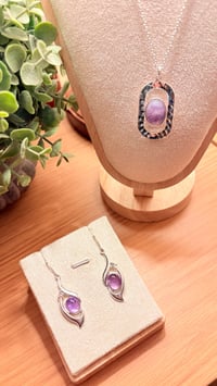 Image 1 of Hammered Oval Amethyst necklace