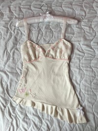 Flutter’s asymmetrical top 