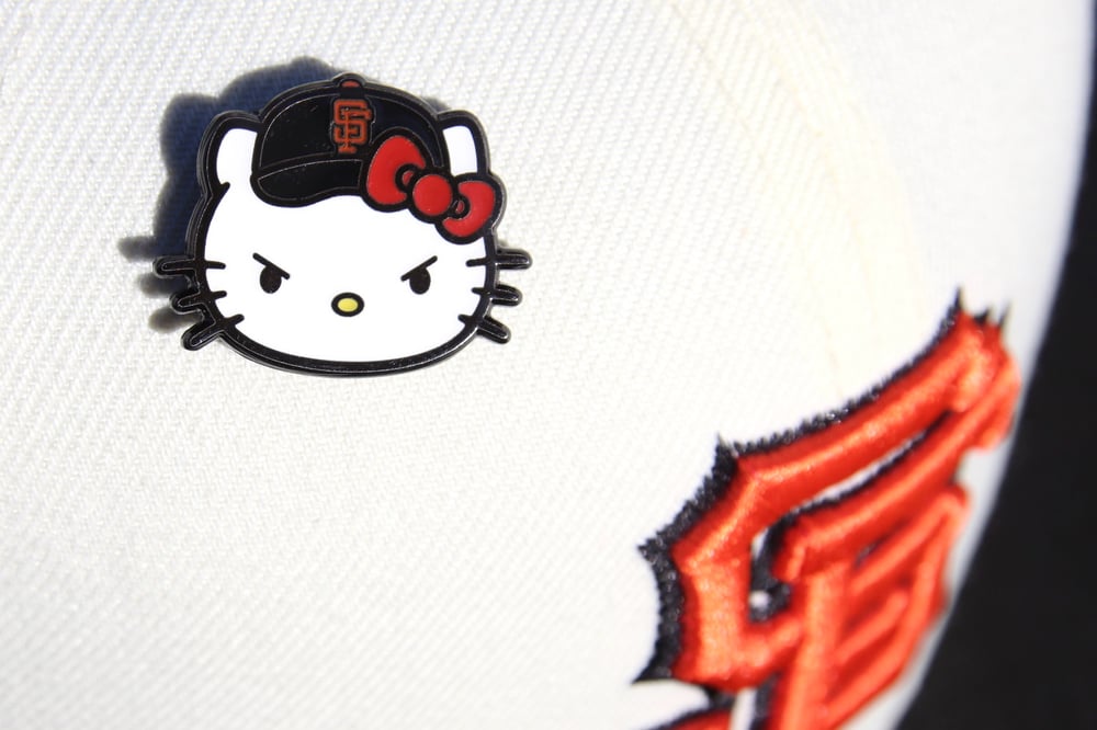 Image of Hello Kitty San Francisco Giants Pin