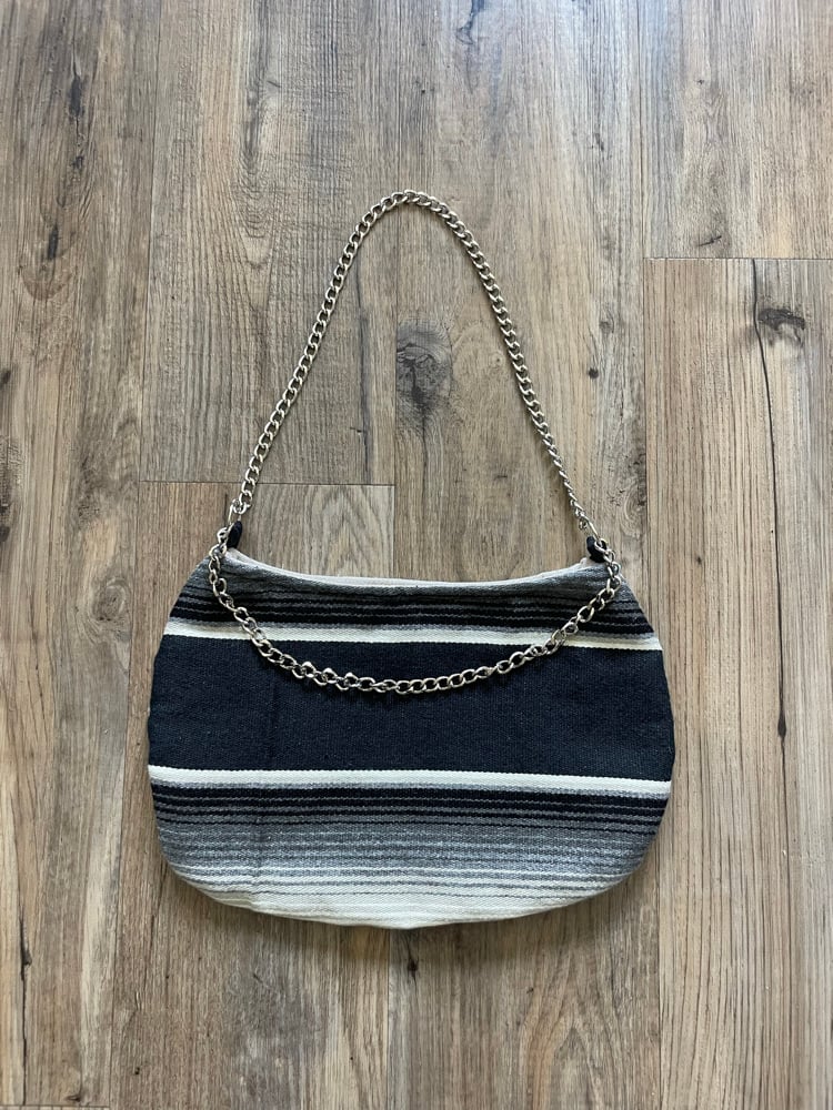 B/W Mini Double Chain