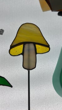 Stained glass mushroom 