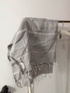 GREY /WHITE SCARF