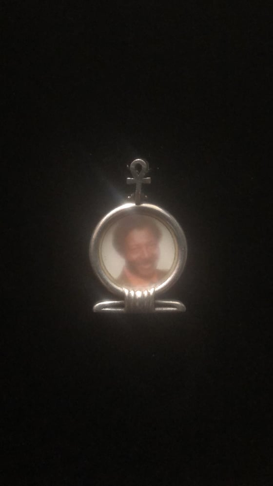 Image of silver memorial shenu pendant (short)