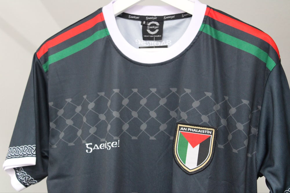  An Phalaistín Black (Pre Order)