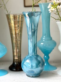 Image 4 of Vases en verre opalin