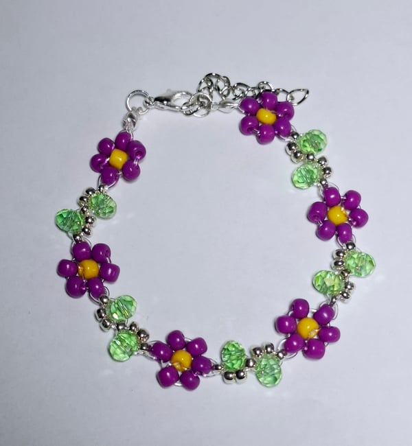 Image of Purple Daisy Bracelet