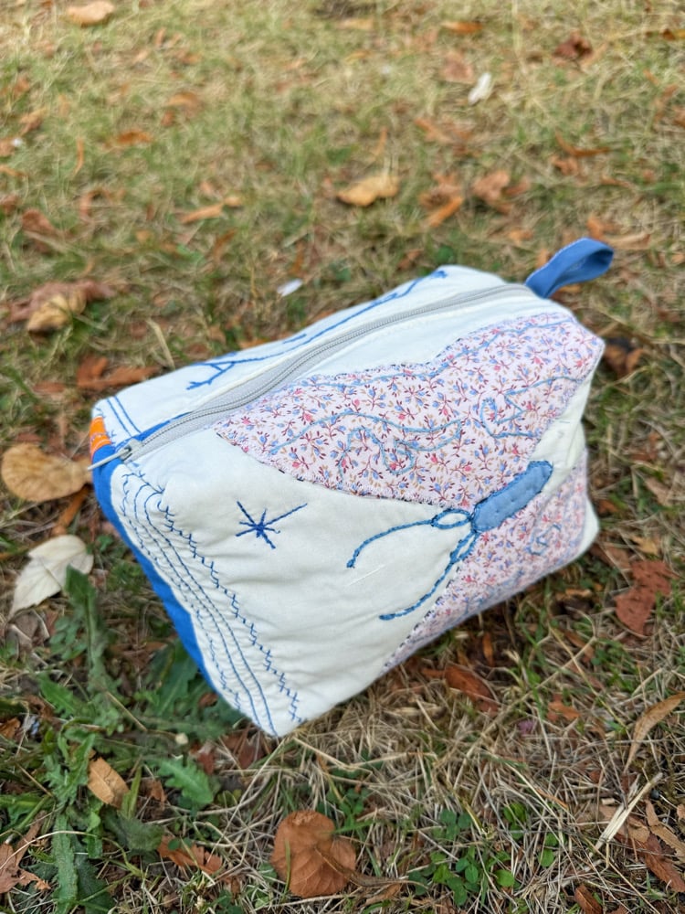 Image of Medium Zipper Pouch — 07