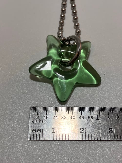 Image of mini emerald green star 