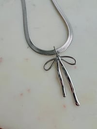 Image 4 of CLASSIC BOW SNAKE CHAIN NECKLACE