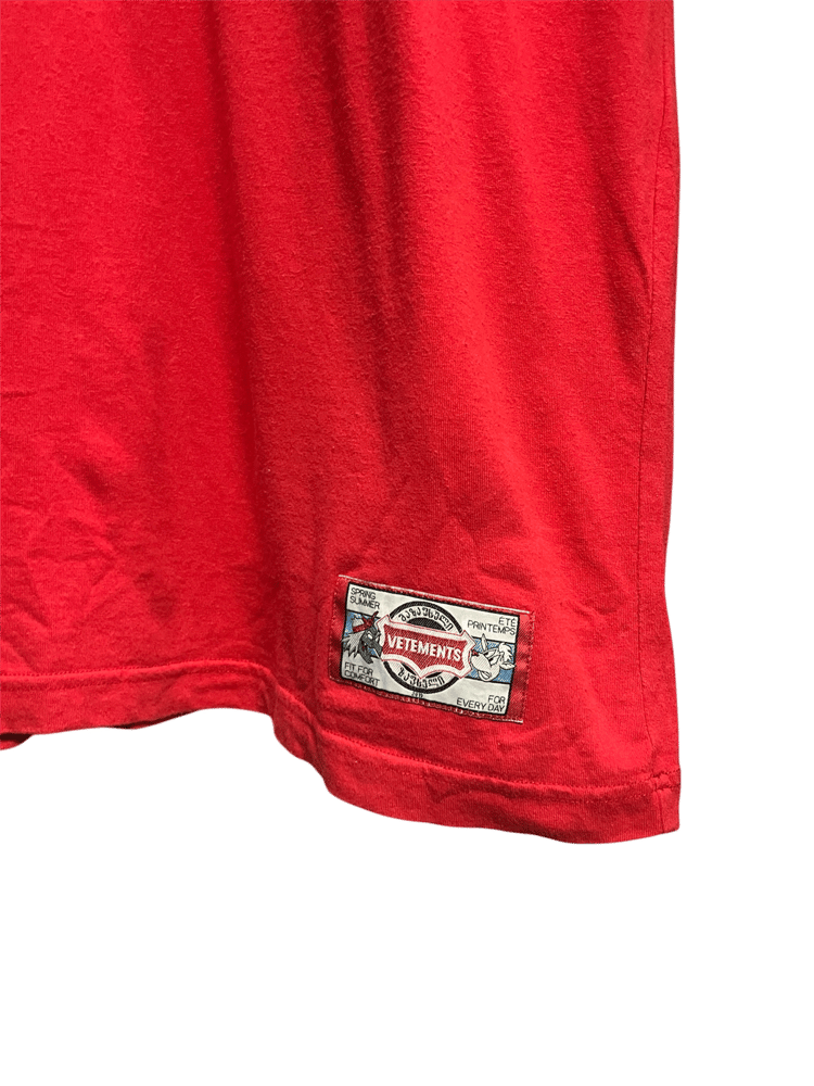 Image of Vetements AW19 Augmented Reality Tee