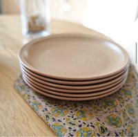 Image 4 of Lot d'assiettes en grès