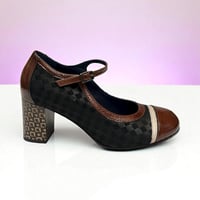 Image 1 of DORKING D8669 BROWN COMBO