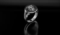 Image 3 of “MEDUSA KILLER” ring in .925 silver