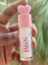 Image 5 of Beauty Gloss