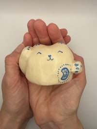 Image 1 of *Lucky Cat* Nouvelle Lune