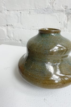 Sam Hewitt / Curved Vase