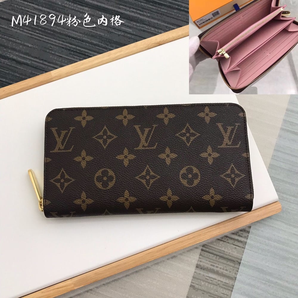 LV Zipper wallet 