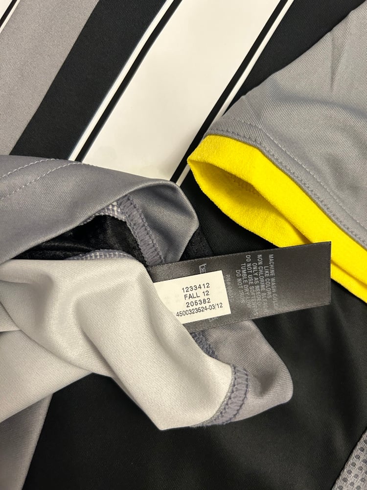 Image of Tottenham Hotspur “BALE 11” 2012/13 Third Shirt + PL patches  (XL)