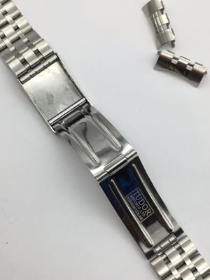 Image of STAINLESS STEEL GENTS WATCH STRAP,TUDOR,20mm,CURVE LUGS,NEW.(TU-3)