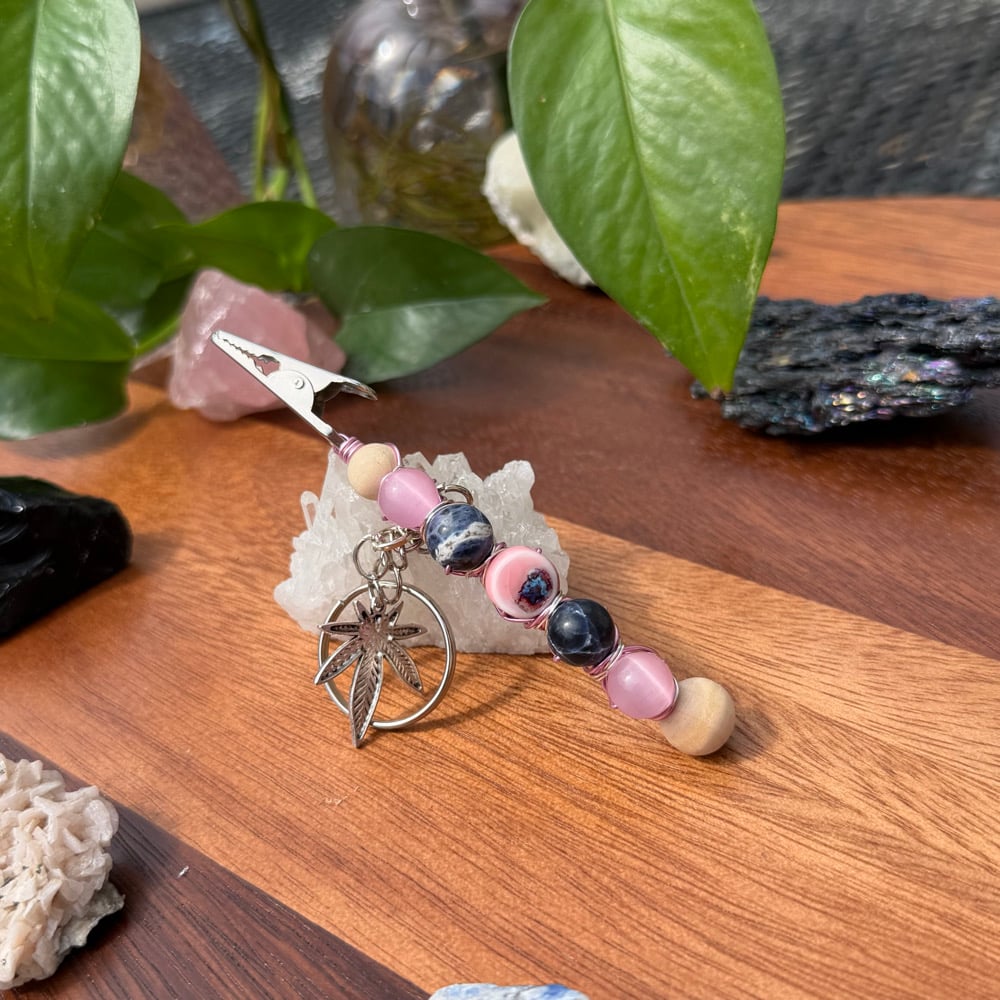 Image of lotus water clip keychain