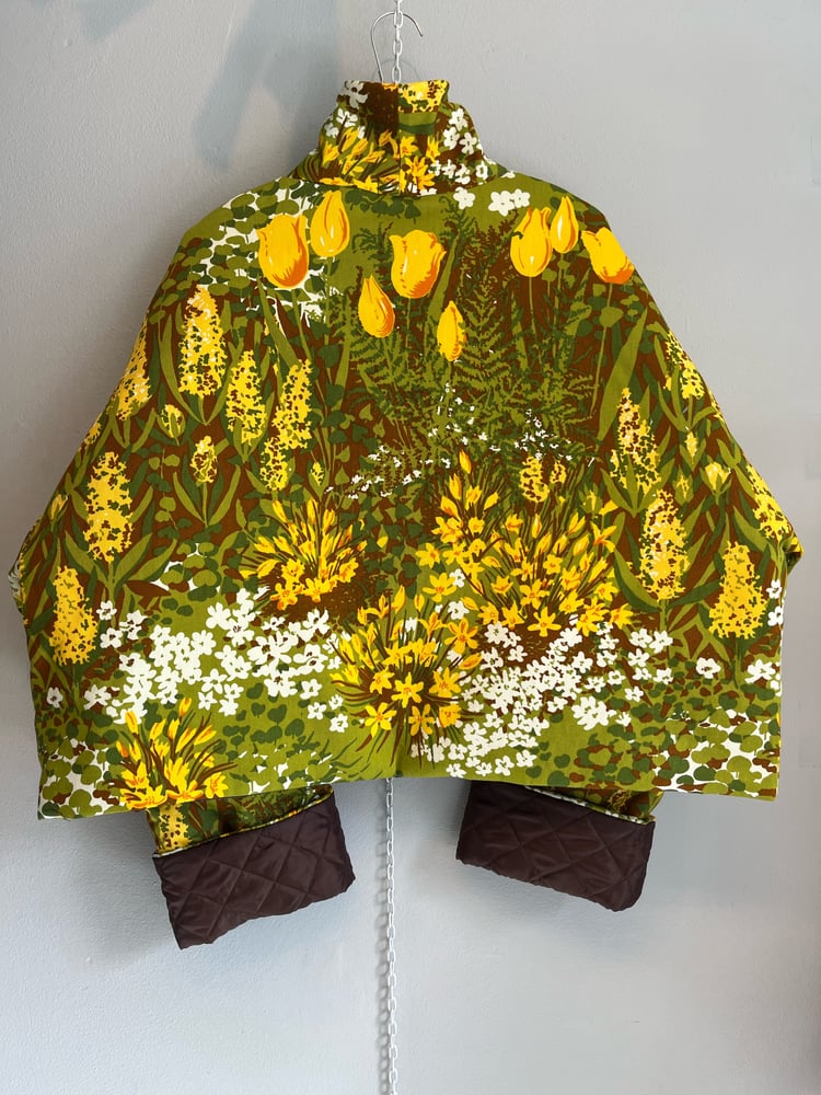 Image of Kort jakke med tulipan print (s-xl)