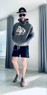 Image 4 of B - Short 