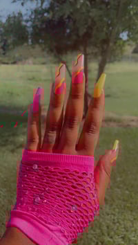 Image 2 of Nails - Long (Pink/Yellow)