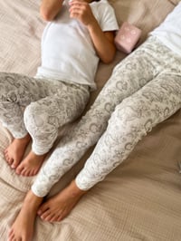 Image 2 of Legging Animaux - Tissu Côtelé Gris 🦔