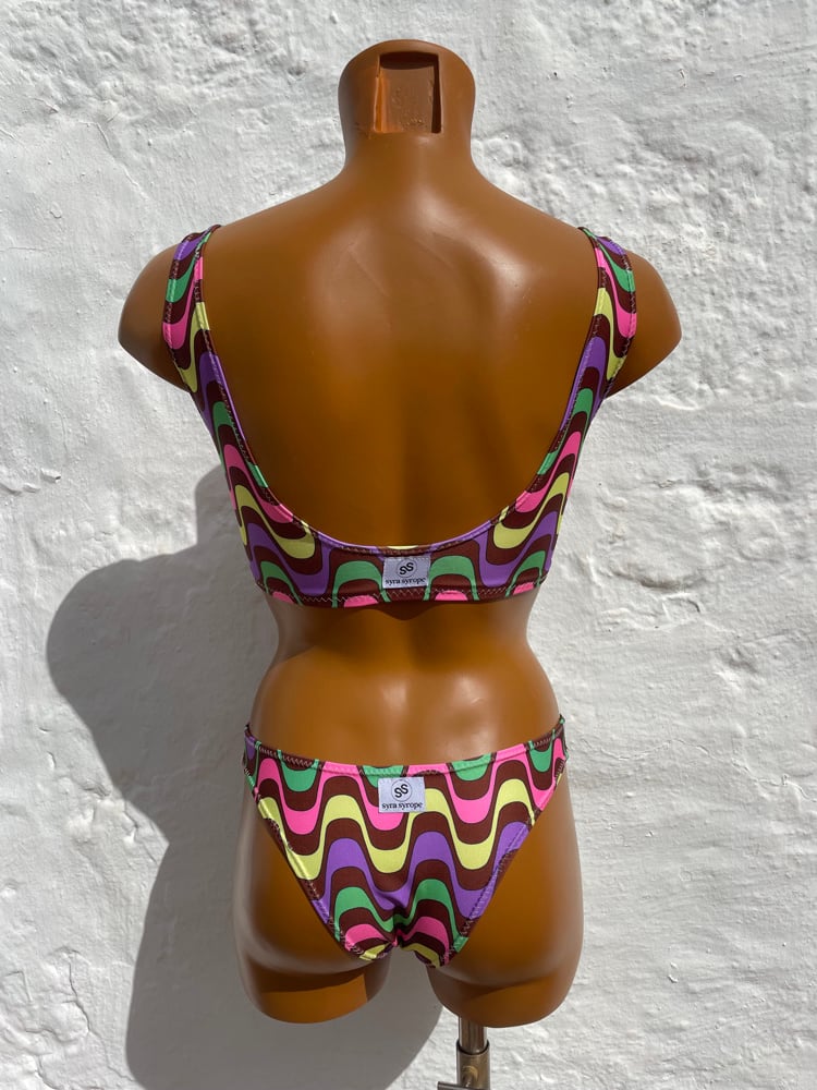 Image of Bikini brasileño Retro horizontal 