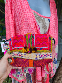 Image 3 of Nula bag - pinks detail 