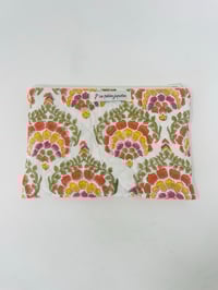 Image 1 of Pochette à livre matelassé indien beige orange rose jaune vert