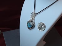 Image 2 of Vibrant flashy Labradorite 