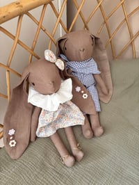 Image 1 of PELUCHE LAPIN AU CHOIX 