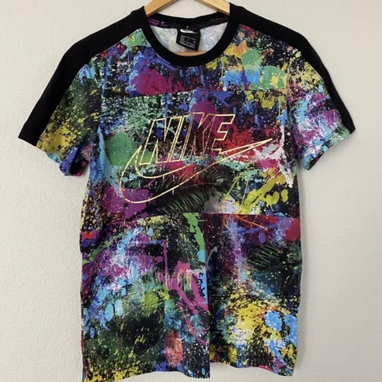 Image of Nike Colorful paint splatter short sleeve shirt. Size Small