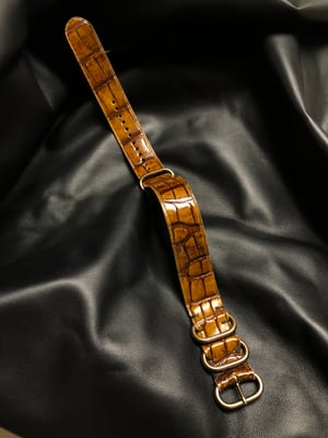 Image of Antique Tan Alligator NATO Strap