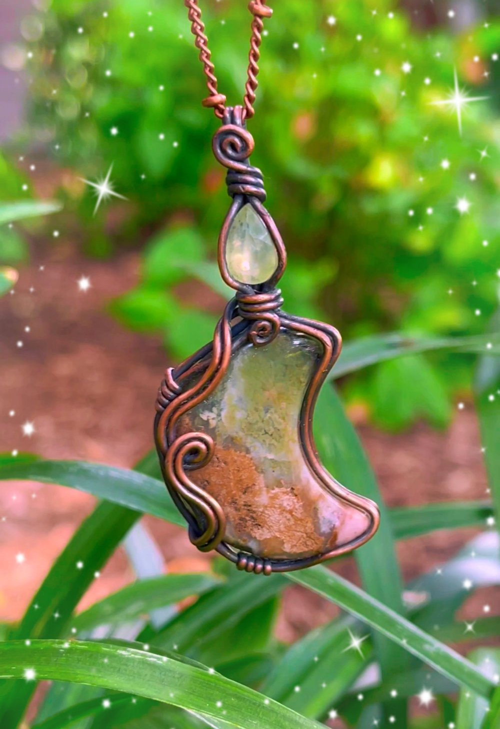 Crystal Moon Pendantz ๐